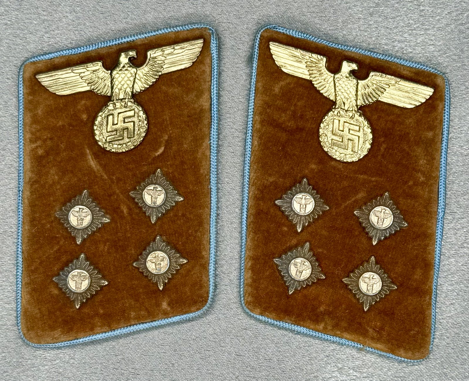 Ortsgruppe Gemeinschaftsleiter Collar Tabs #17390 